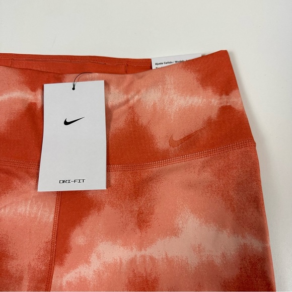 Nike One Luxe Dri-Fit Biker Shorts - Picture 3 of 4